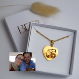 Customizable Amour Necklace with Photo